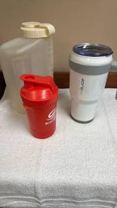 lot 776 image: Beverage Containers - large rubbermaid, fitness bottle,and large Reduce brand insulated Tumbler with handle