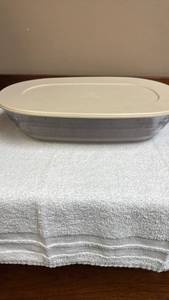 lot 796 image: Longaberger Glass Plastic Food Storage Dish with Lid