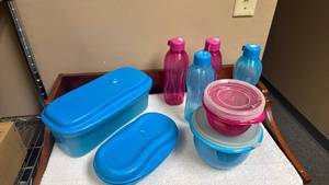 lot 841 image: Tupperware Kitchen Storage Container and Tupperware Bottle Set
