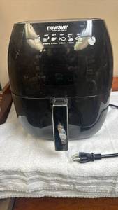 lot 857 image: NuWave Black Air Fryer with Multiple Cooking Settings