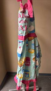 lot 872 image: Bakers Gonna Bake Kitchen Apron