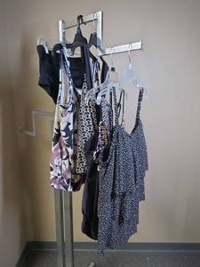 lot 1100 image: Sz 20W and 1X swim tankini tops and one pair of new swim bottoms