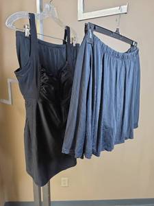 lot 1102 image: SZ 22W swimwear - one two piece set and another swim bottom