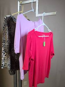 lot 1109 image: Womens Chicos sz 2 (Large) tops