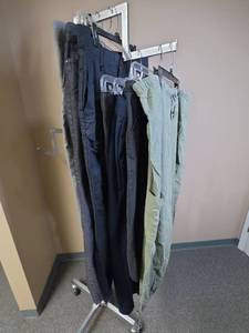 lot 1128 image: Eight womens size 14 or XL pants and slacks