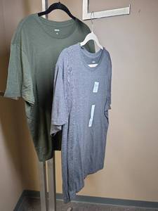 lot 1143 image: Two brand new Womens Sonoma XL Supersoft Tee Shirts