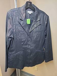 lot 1154 image: Womens Sz 14 Coldwater Creek blazer - Black with black embroidery