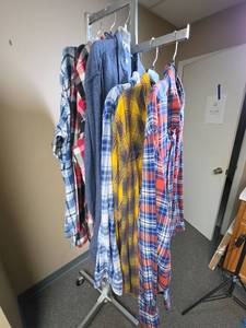 lot 1183 image: Six mens size 3x and 3XB fleece and flannel shirts