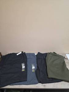 lot 1185 image: Four pairs mens XL sweatpants - two of them are new with tag