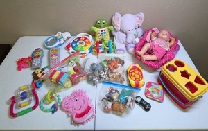 lot 1306 image: Variety of toddler toys