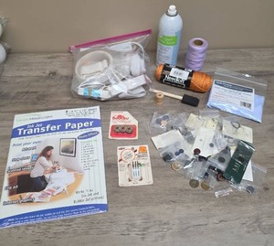 lot 1320 image: Misc sewing and crafting lot