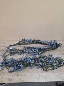 lot 1322 image: Blue Berry Garland Artificial Floral Decoration