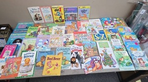 lot 1359 image: Large lot of kids books - toddler through early elementary