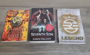 lot 1368 image: Three Modern day books for older teens