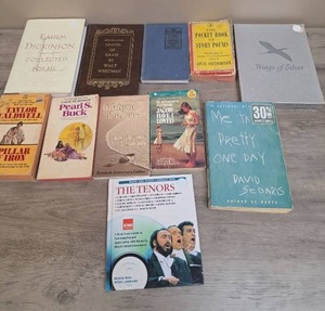 lot 1373 image: Poetry and fiction books