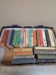 lot 1375 image: Large box of vintage books