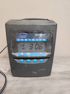 lot 1424 image: Lathem 7500E Atomic Time Clock