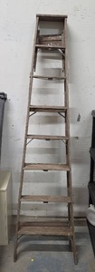 lot 34 image: 8 Foot wooden Ladder - upper shelf is broken