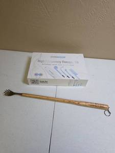 lot 1211 image: High Frequency Therapy Kit for Skin and Hair Care with Wooden Back Scratcher