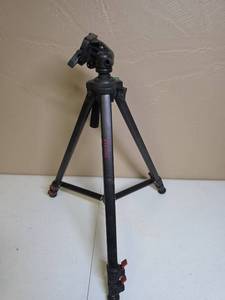 lot 1434 image: Professional Camera Tripod with Pan Tilt Head