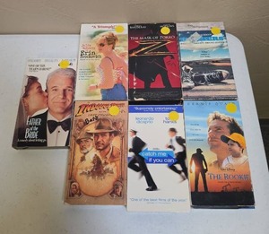 lot 1453 image: Classic Movies VHS Collection Bundle