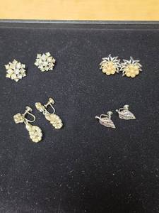 lot 223 image: Gold-tone Pearl and Rhinestone clip on Earring Collection