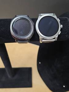lot 260 image: Mens Samsung Galaxy Watch with Sport Band and Michael Kors watch (see desc)