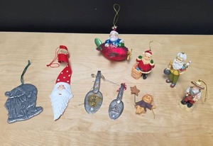 lot 468 image: Christmas Ornament Collection with Santa and Spoon ornaments