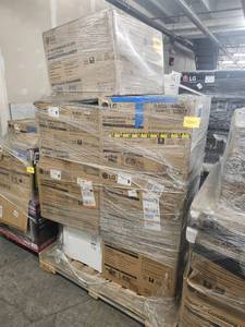 lot 53541 image: LG Window Air Conditioner 9800 BTU Room AC Unit - Lot of 7