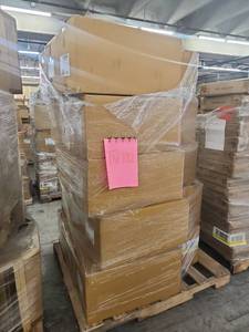 lot 53740 image: Bulk Lot of Artificial Christmas Holly Garland Balls
