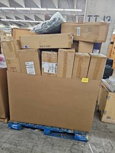lot 53793 image: Mixed Retail Merchandise Lot with Christmas Decorations