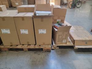 lot 53726 image: Bulk Pallet of New Planters & WMD Weapons of Mass dispersion