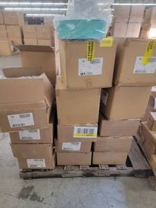 lot 53728 image: Bulk Pallet of Copco Non-Skid Kitchen Storage Turntables Sets & More