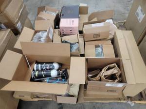 lot 53732 image: Mixed Retail Return Pallets Wholesale Lot