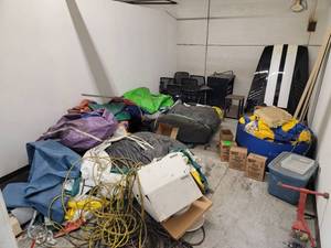 lot 60834 image: Mixed Lot - Everything in this room  - Retail $150