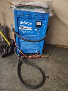 lot 70014 image: EnerSys Enforcer SCR Industrial Battery Charger 24V