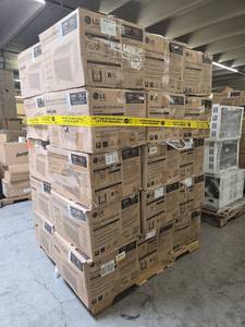 lot 53667 image: LG Room Air Conditioner Window Unit 5000-5800 BTU