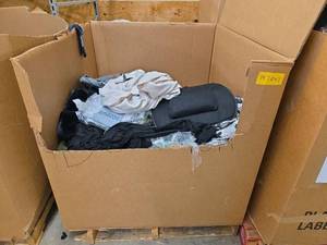 lot 197842 image: Pallet of Various Sizes of Clothing
