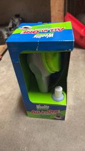lot 51825 image: Woolite All in One Carpet Cleaning Tool - Retail $15