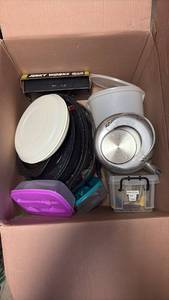 lot 51833 image: Mixed Kitchen and Household Items Lot - Retail $15