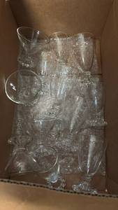lot 51852 image: Mixed Clear Glass Set  - Retail $45