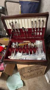 lot 51857 image: Community Silverplate Flatware Set in Wooden Storage Chest - Retail $75