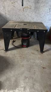 lot 51862 image: 1.5 HP Horsepower Router Table with Stand - Retail $150