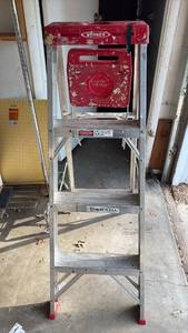 lot 51868 image: Werner Aluminum Step Ladder - Retail $45