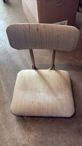 lot 51902 image: Portable Stadium Seat Cushion with Back Support - Retail $45
