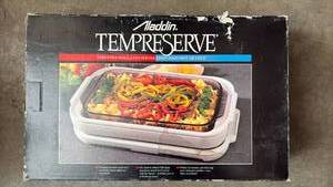 lot 51926 image: Aladdin TEMPRESERVE Insulated Food Server with Keep Cool Hot Containers - Retail $15