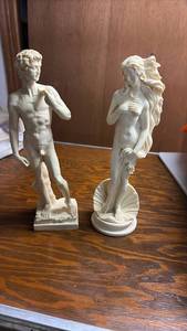 lot 51938 image: Classical Mythology Figurine Set - David and Venus - Retail $25