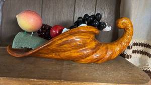 lot 51939 image: Hand Blown Glass Cornucopia Fruit Bowl - Retail $25