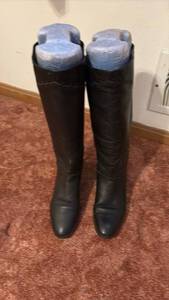lot 51951 image: Black Leather Knee High Riding Boots size 7.5 - Retail $25
