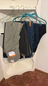 lot 51976 image: Mixed Lot of Mens Casual Pants and Jeans (New) 36x29 - Retail $25
